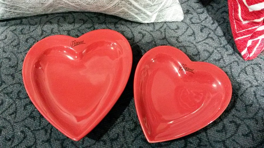 Red saucer heart