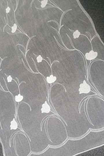 Hotová záclona s květy 100x245 cm