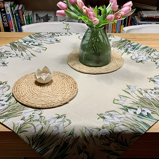 Gobelínový ubrus a šál SNĚŽENKY MALÉ