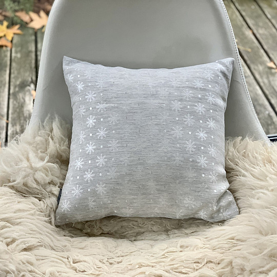 Vánoční dekorační povlak VLOČKA ŠEDO - STŘÍBRNÁ