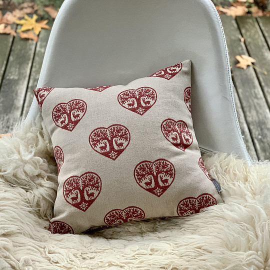 Luxusní dekorační povlak SRDCE S JELENY červený B