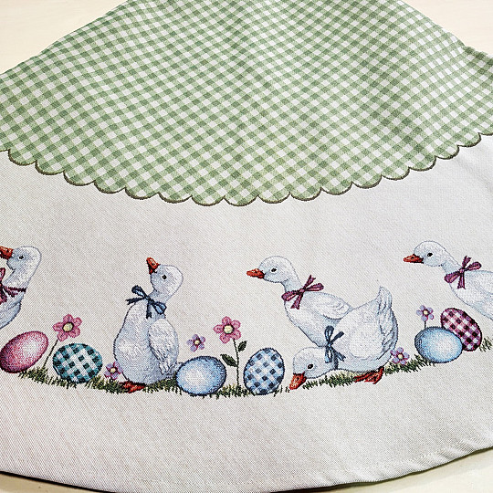 Gobelínový ubrus kulatý HUSIČKY ZELENÉ KÁRO