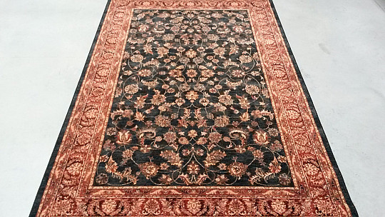 Luxusní vlněné koberce ROYAL celoplošný květ green/black