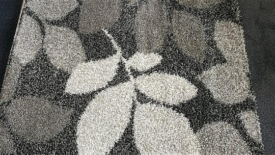 Kusový koberec SHAGGY EXTRA listy šedé