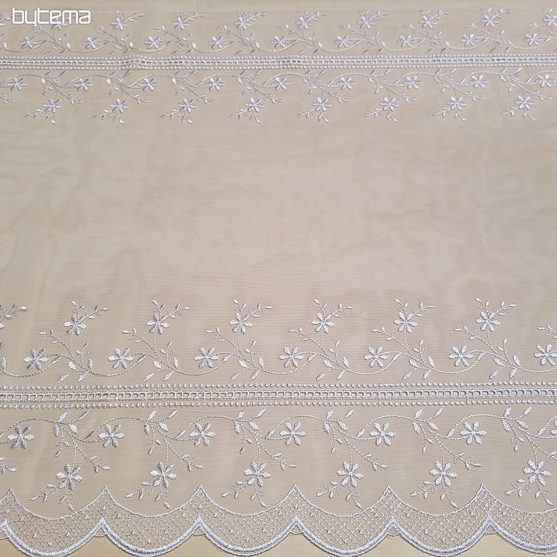 Záclona s výšivkou 521/601