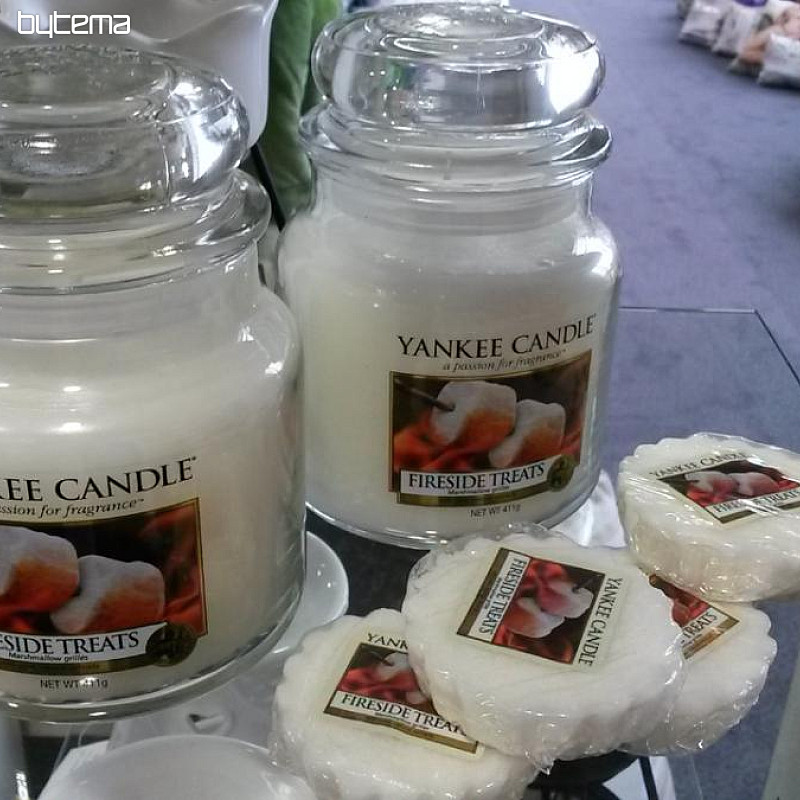 svíčka YANKEE CANDLE vůně FIRESIDE TREATS - radovánky u táboráku