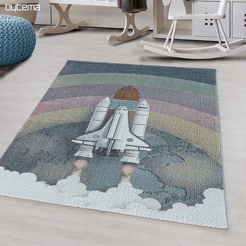 Luxusní dětský kusový koberec FUNNY raketoplán