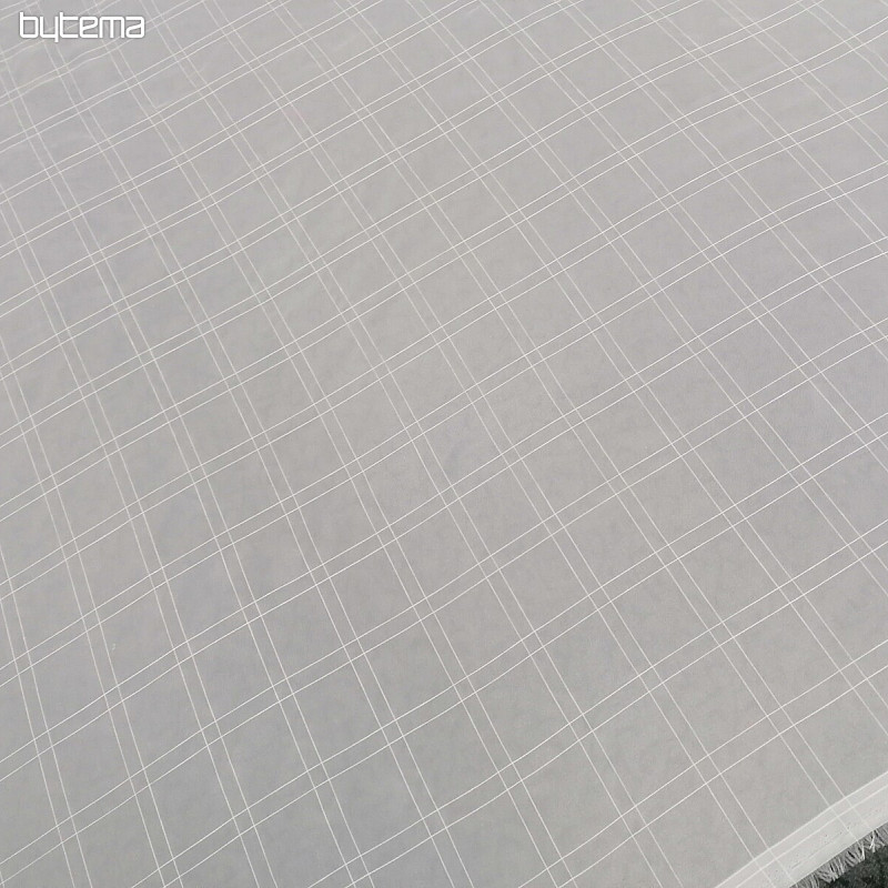 Voálová záclona bílá káro se smetanovou nitkou