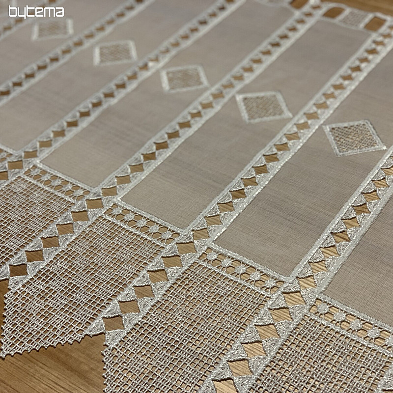 Luxusní vyšívaná vitrážová záclona MARIA SMETANOVÁ