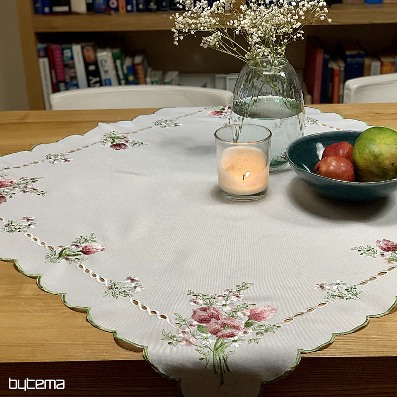 Vyšívaný ubrus a šál KYTICE S TULIPÁNY