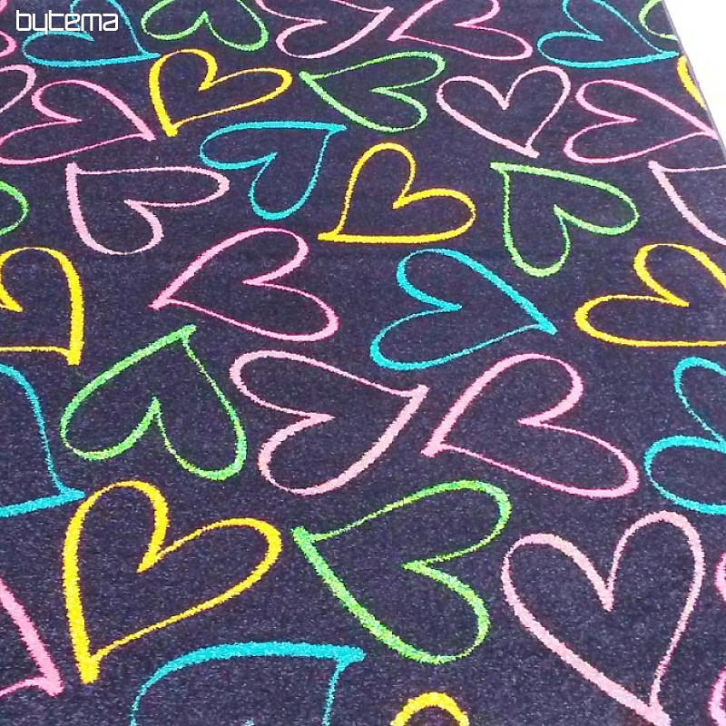 Dětský kusový koberec HEARTS