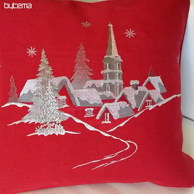 Vyšívaný dekorační povlak Vánoční krajina červený
