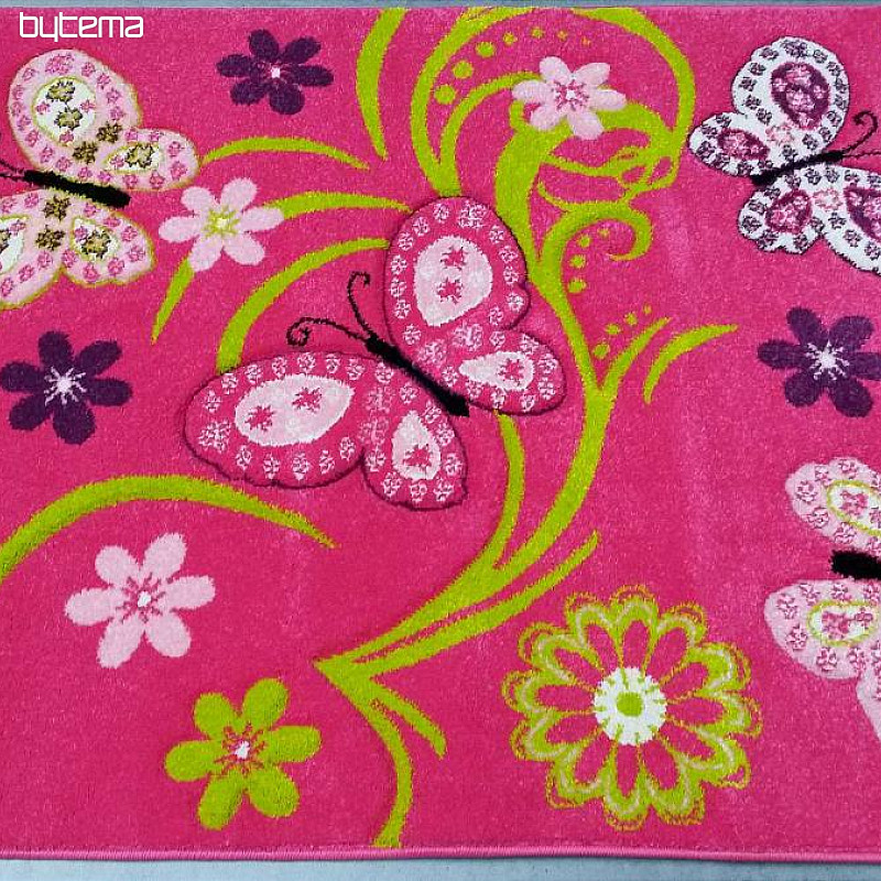 Dětský kusový koberec Motýlci růžoví