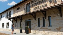 DVŮR POD STARÝMA HORAMA penzion a restaurant - Boršice