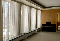 Městys Březová - instalace kolejnic a záclon