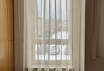 Městys Březová - instalace kolejnic a záclon