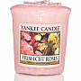 YANKEE CANDLE vůně FRESH CUT ROSES - čerstvě nařezané růže