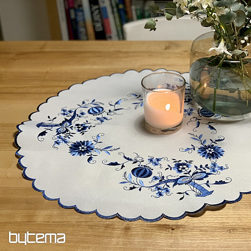 Vyšívané ubrusy CIBULÁK MODRO-BÍLÝ