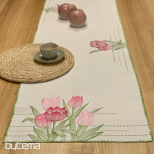 Vyšívaný ubrus a šál RŮŽOVÉ TULIPÁNY