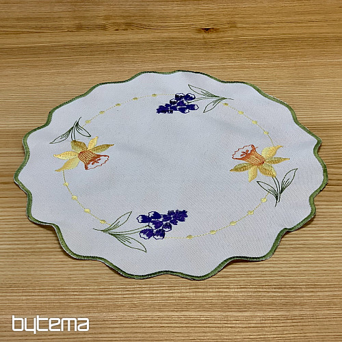 Vyšívaný ubrus a šál NARCISY A SNĚŽENKY