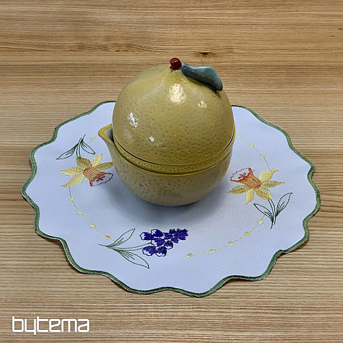 Vyšívaný ubrus a šál NARCISY A SNĚŽENKY