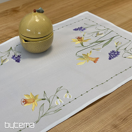 Vyšívaný ubrus a šál NARCISY A SNĚŽENKY