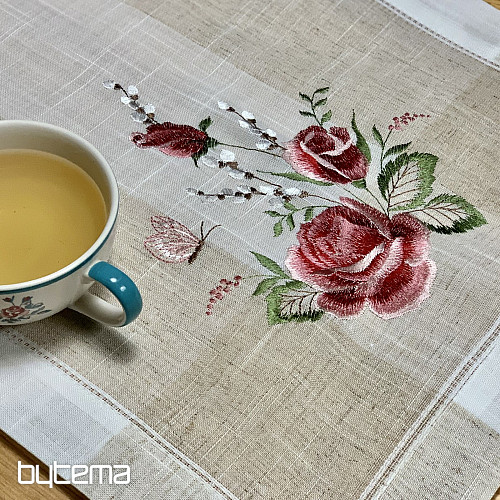 Vyšívaný ubrus a šál Růže a kočičky