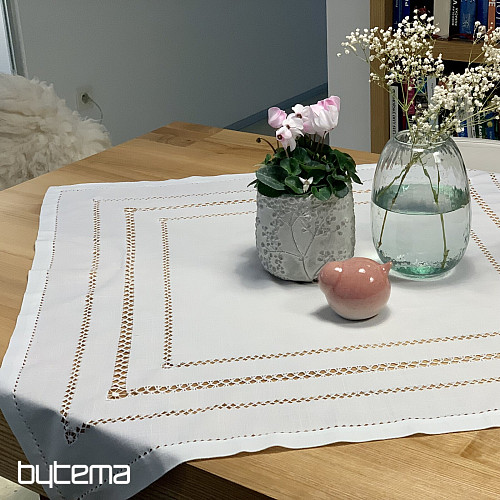 Ubrus a šál BÍLÁ AŽURA