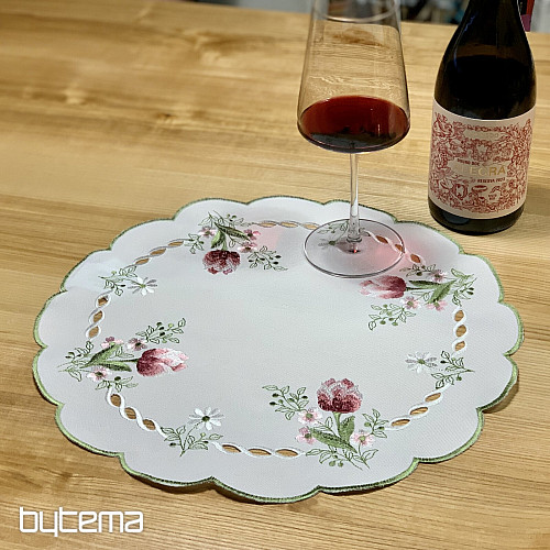 Vyšívaný ubrus a šál KYTICE S TULIPÁNY