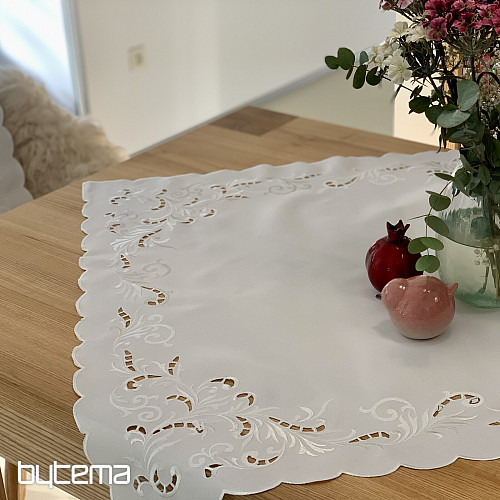 Ubrus a šál BÍLÝ SEN vyšívaný