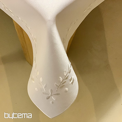 Ubrus a šál BÍLÉ KVĚTINKY vyšívaný